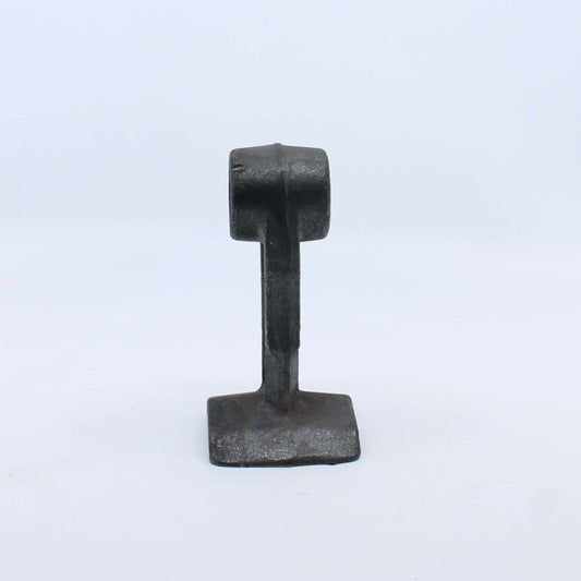 Martillo de acero forjado para desbrozadora con base de corte de 65 mm, cabeza de acoplamiento de 42 mm y taladro de paso de 25,5 mm.