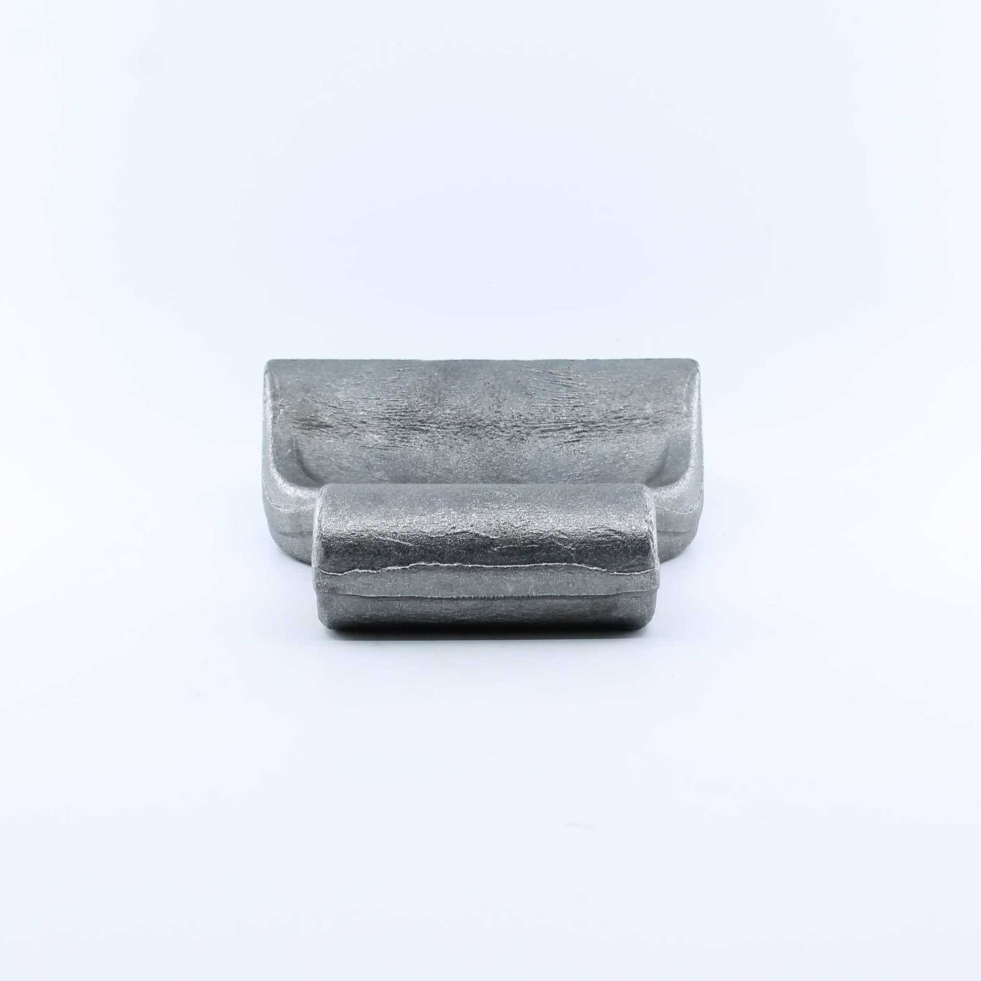 Martillo AN205 con medidas 83x125 mm y agujero de 20,5 mm compatible con varios modelos de desbrozadoras Serrat. Recambio reforzado de alta resistencia.