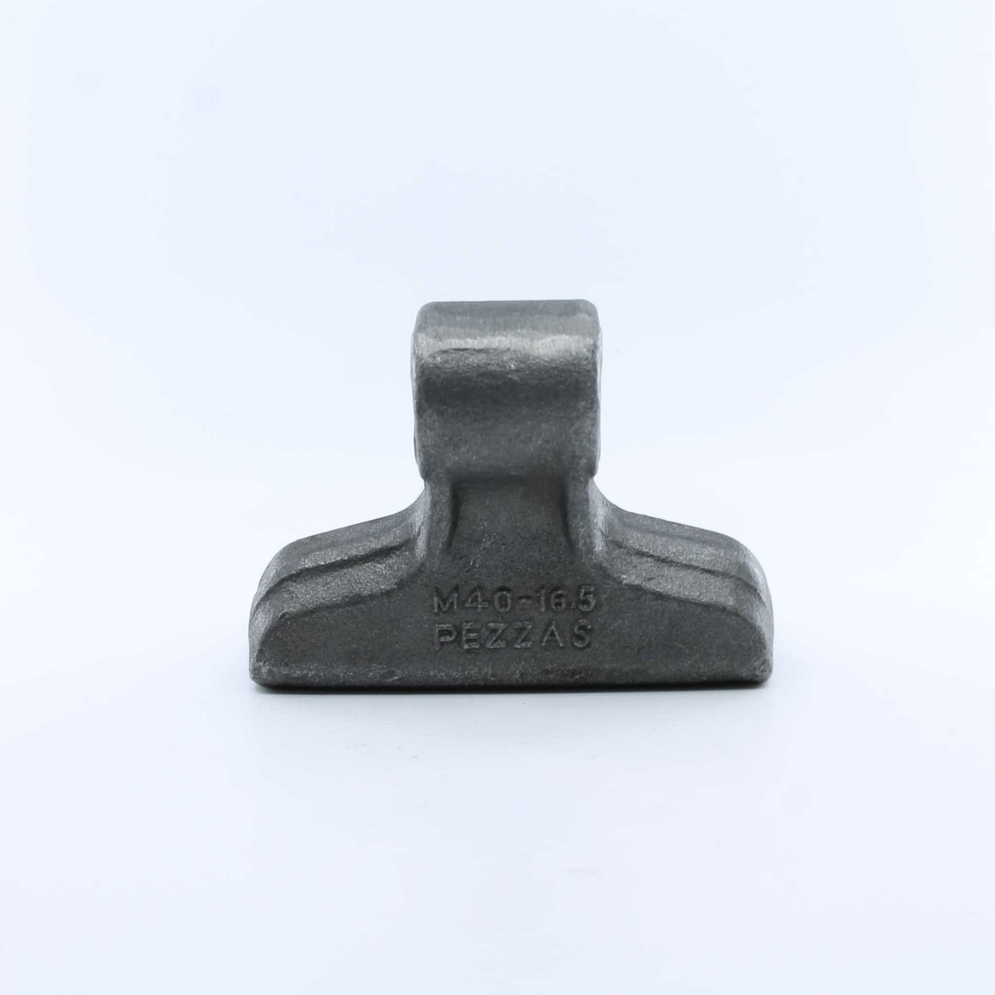 Martillo M40 para desbrozadora con medidas 40x120 mm y agujero de 16,5mm. Compatible con Breviglieri / Breviagri, Kuhn, Celli, Alpego, Ehlo, SaMASZ y Sicma  Recambio reforzado de alta resistencia.