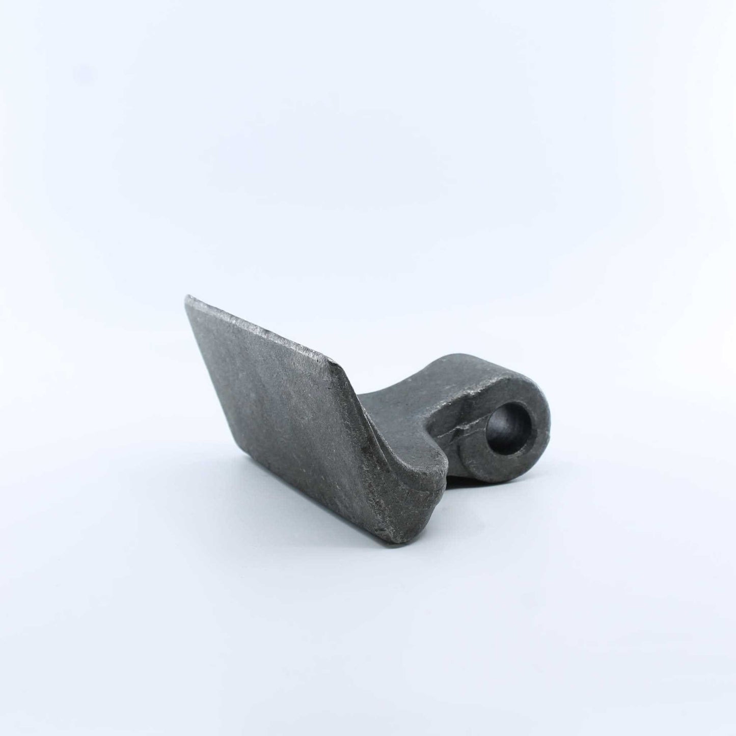 Martillo M40 para desbrozadora con medidas 40x120 mm y agujero de 16,5mm. Compatible con Breviglieri / Breviagri, Kuhn, Celli, Alpego, Ehlo, SaMASZ y Sicma  Recambio reforzado de alta resistencia.