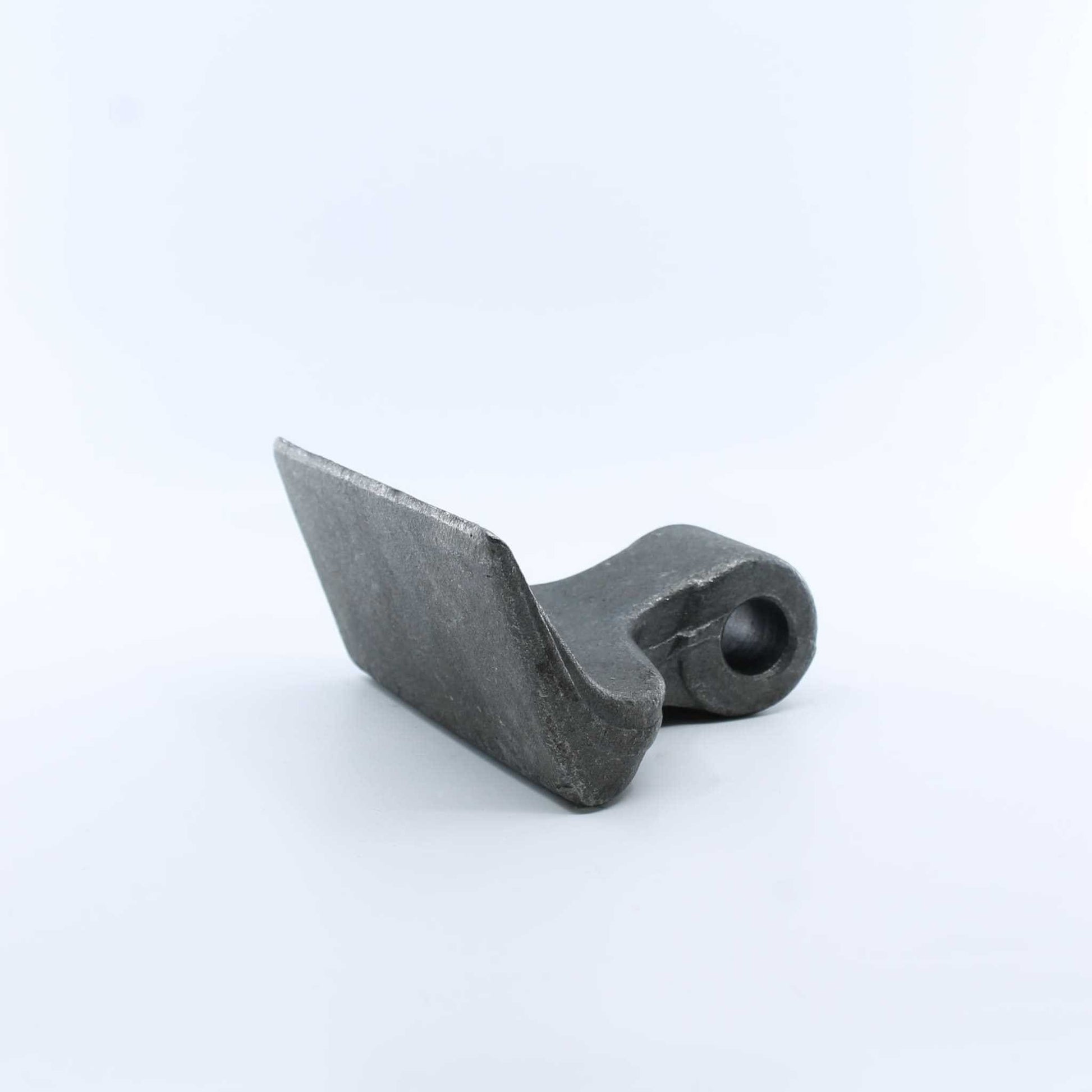 Martillo M40 para desbrozadora con medidas 40x120 mm y agujero de 16,5mm. Compatible con Breviglieri / Breviagri, Kuhn, Celli, Alpego, Ehlo, SaMASZ y Sicma  Recambio reforzado de alta resistencia.