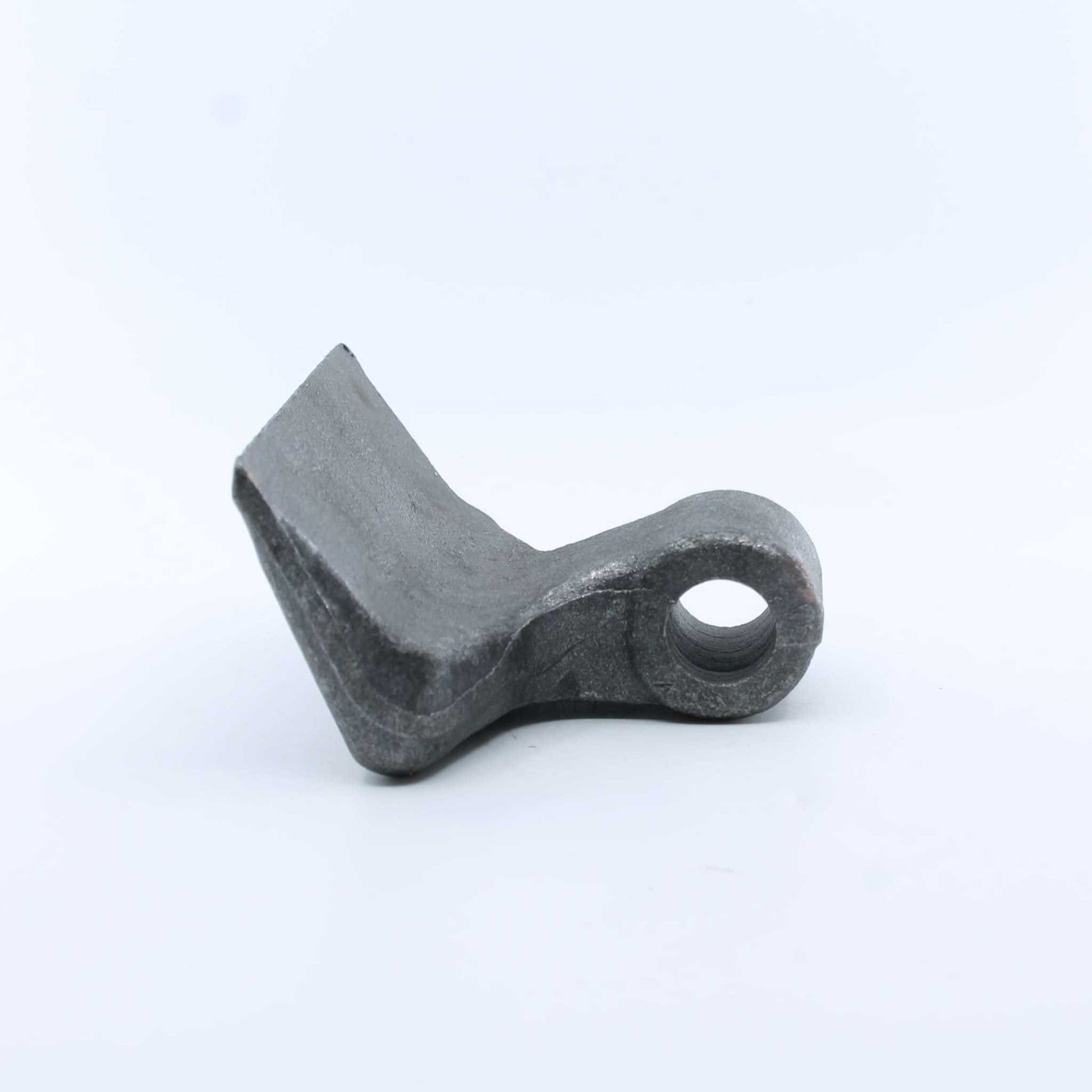 Martillo M40 para desbrozadora con medidas 40x120 mm y agujero de 18,5mm. Compatible con Alpego y  OMARV. Recambio reforzado de alta resistencia.