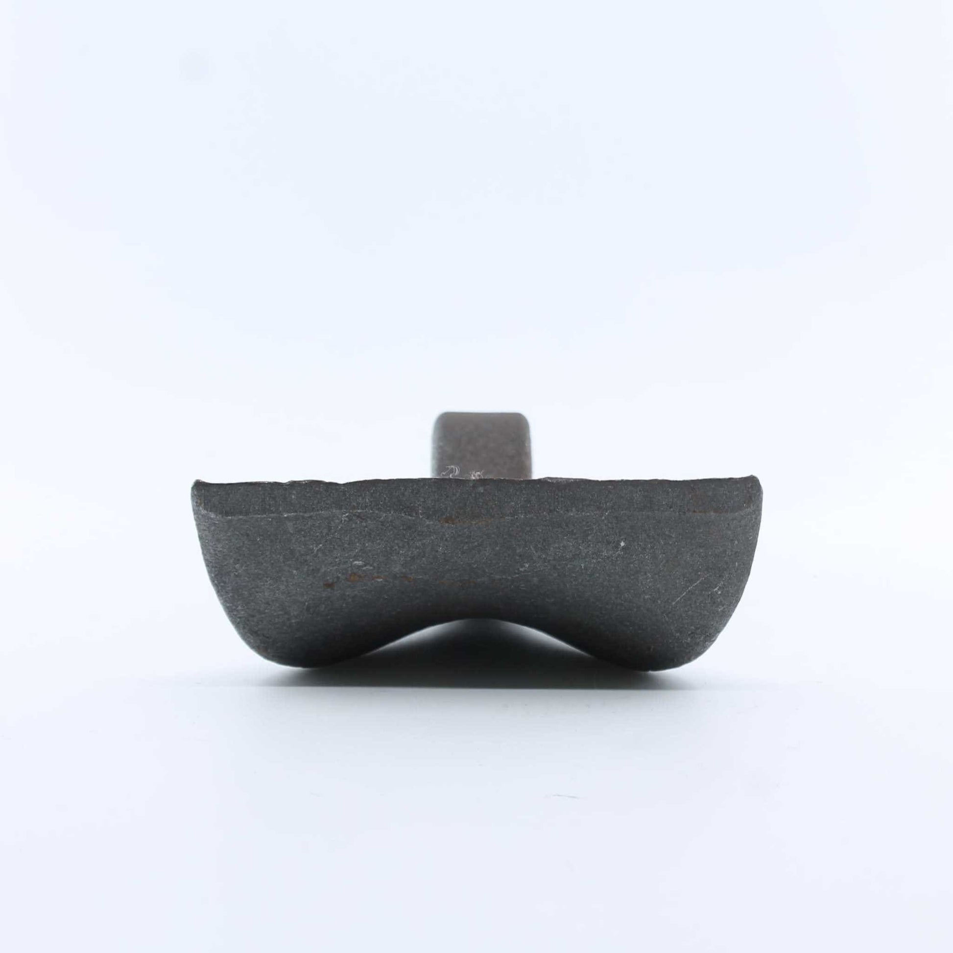 Martillo M45 para desbrozadora con medidas 22x108 mm y agujero de 16,5mm. Compatible con Ferri, OMARV, Perfect, Vigolo, Bellon y Frontoni. Recambio reforzado de alta resistencia.