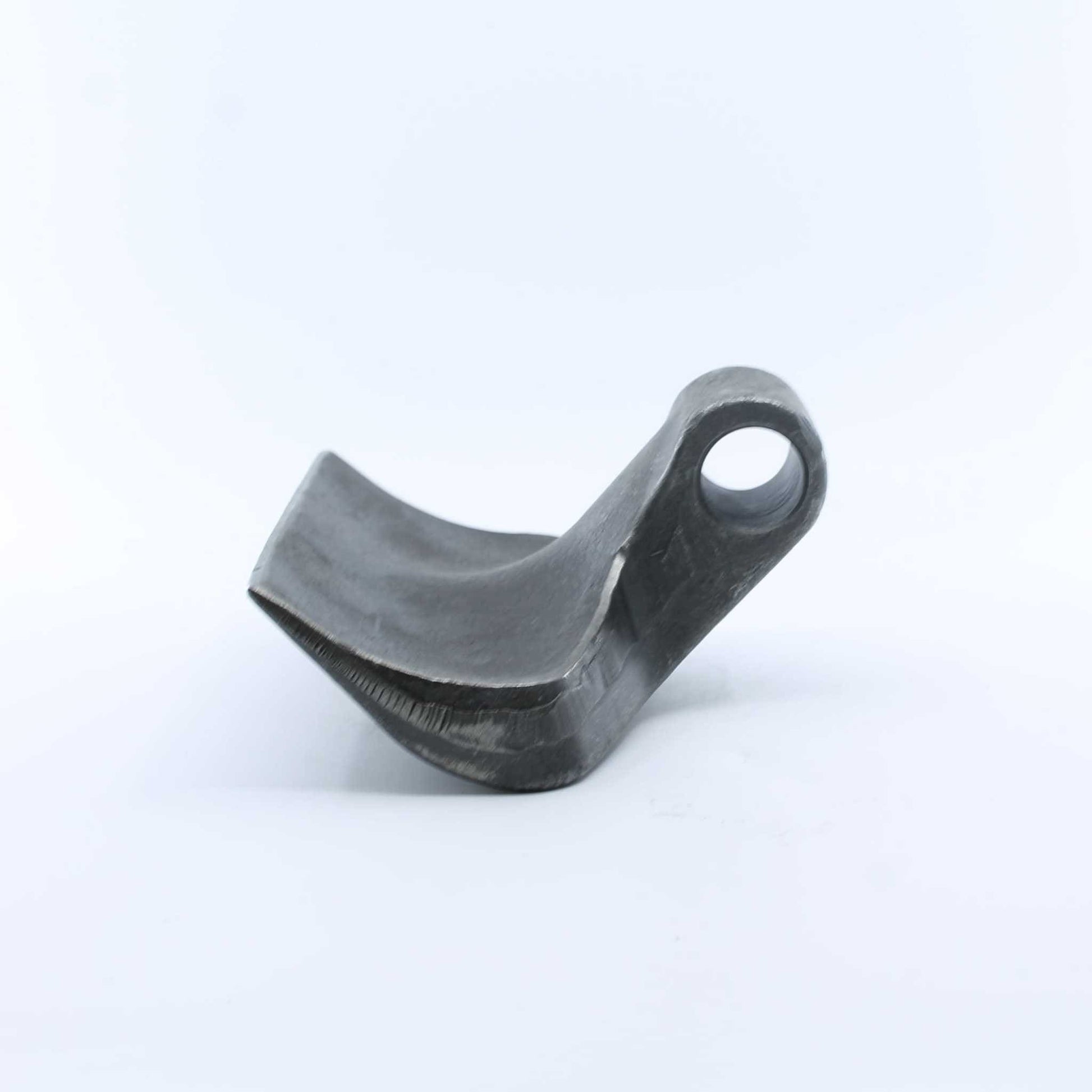 Martillo M50 para desbrozadora con medidas 40x137 mm y agujero de 20,5mm. Compatible con Picursa y otras marcas, modelo universal. Recambio reforzado de alta resistencia.