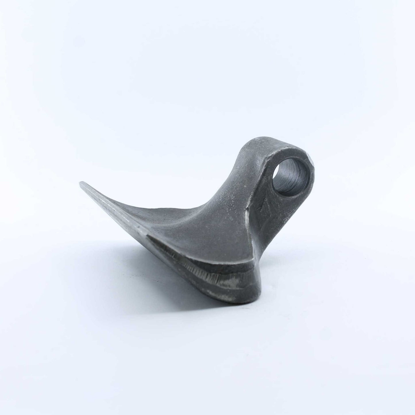 Martillo M50 para desbrozadora con medidas 40x137 mm y agujero de 20,5mm. Compatible con Picursa y otras marcas, modelo universal. Recambio reforzado de alta resistencia.