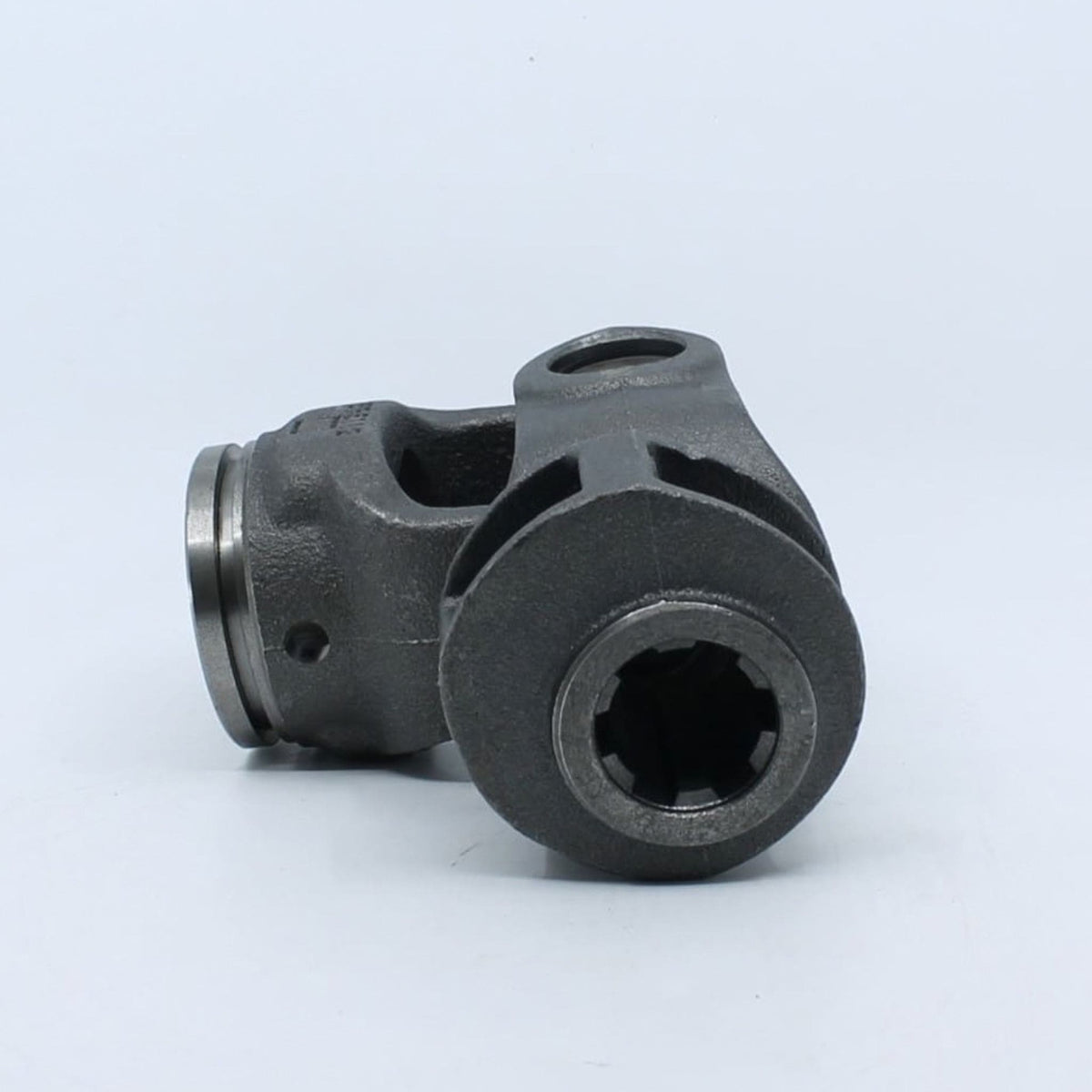 Nudo de transmisión original Bondioli & Pavesi G5 con salida estriada Z6 (1 3/8) y horquilla para tubo triangular exterior de 51,6 x 3 mm.
