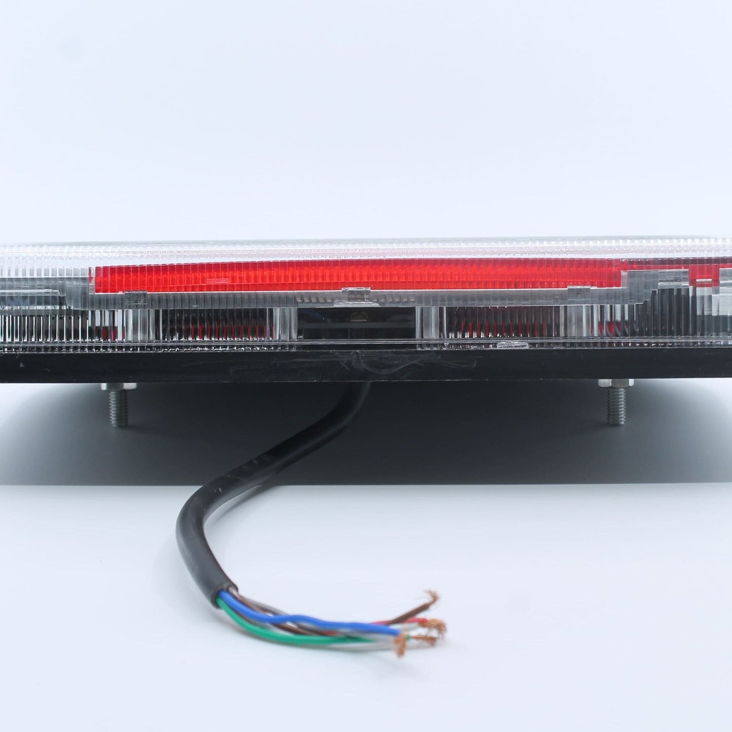 Piloto trasero derecho LED con triángulo para remolque. 6 funciones, 12-24 V, IP64 y homologación E4.
