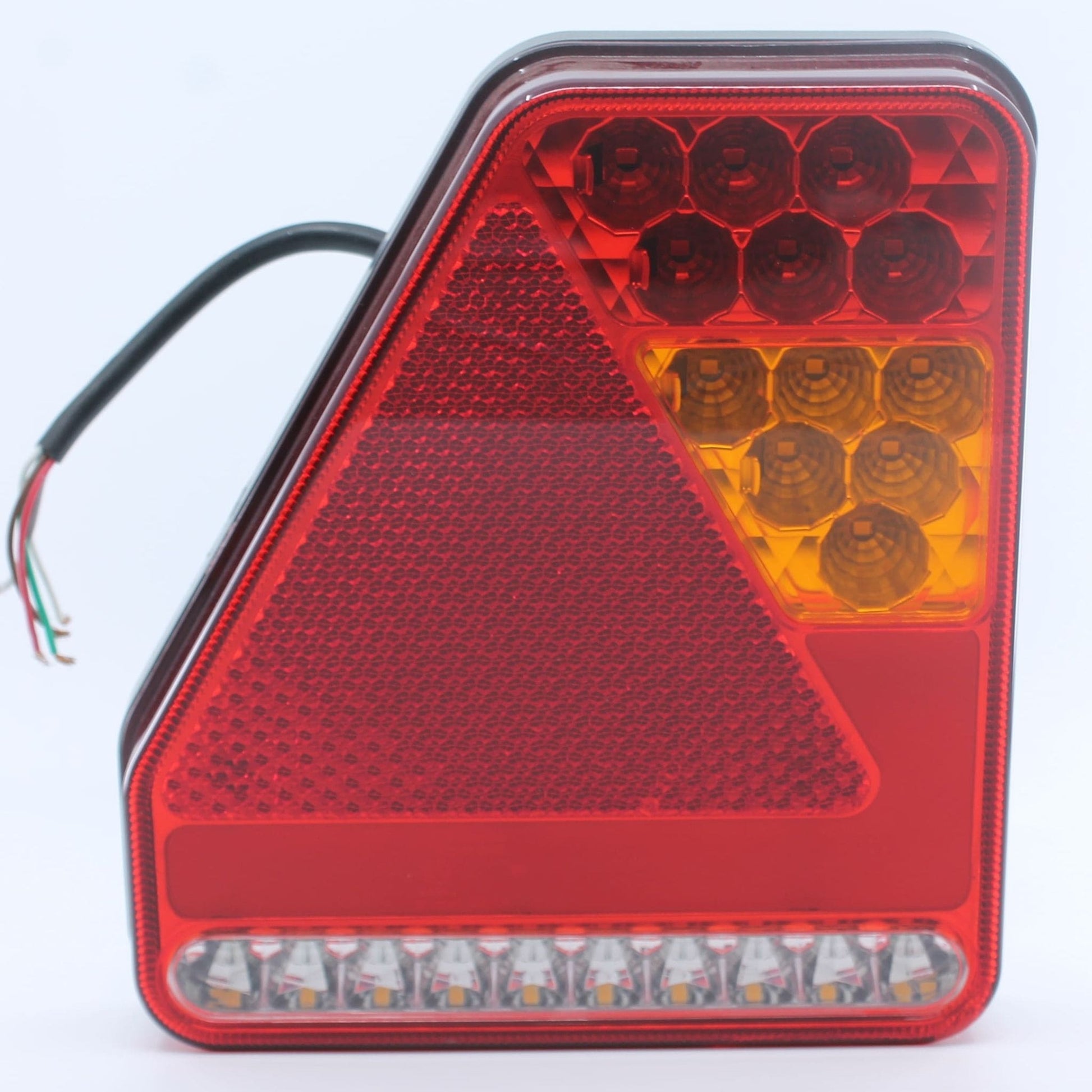 Piloto trasero izquierdo LED de 6 funciones para remolque, 12-24 V. Protección IP64 y homologación E4.