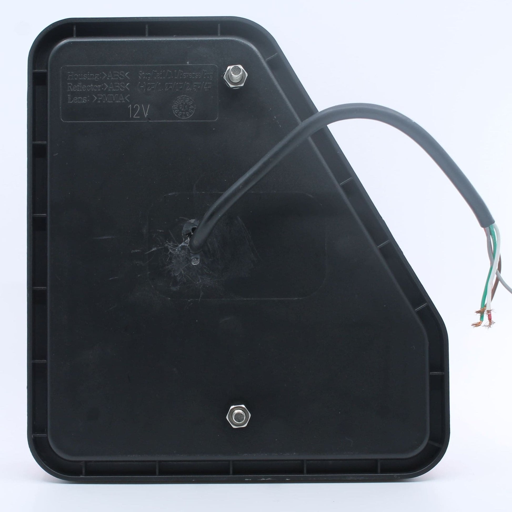 Piloto trasero izquierdo LED de 6 funciones para remolque, 12-24 V. Protección IP64 y homologación E4.