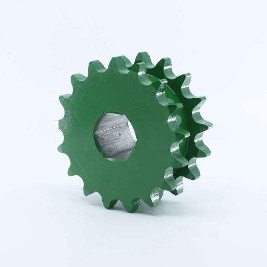 Piñón doble de 17 dientes adaptable para empacadoras John Deere. Repuesto compatible con referencia CC106641. Válido para modelos 540, 545, 550, 570, 572, 582, 592, 590, 852.