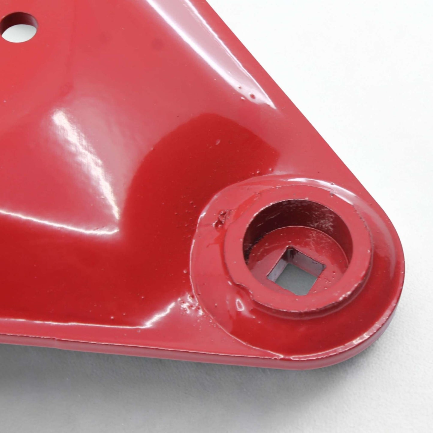 Plato portacuchillas triangular adaptable para segadoras Vicon CM 216 y CM 217. Repuesto compatible con referencia original 99417936.