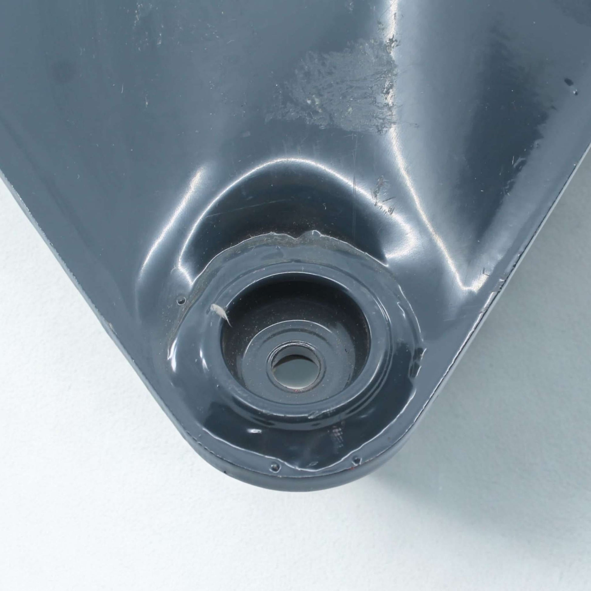 Plato portacuchillas triangular adaptable para segadoras Vicon CM165 y CM167. Repuesto compatible con referencia original VNB1019894.