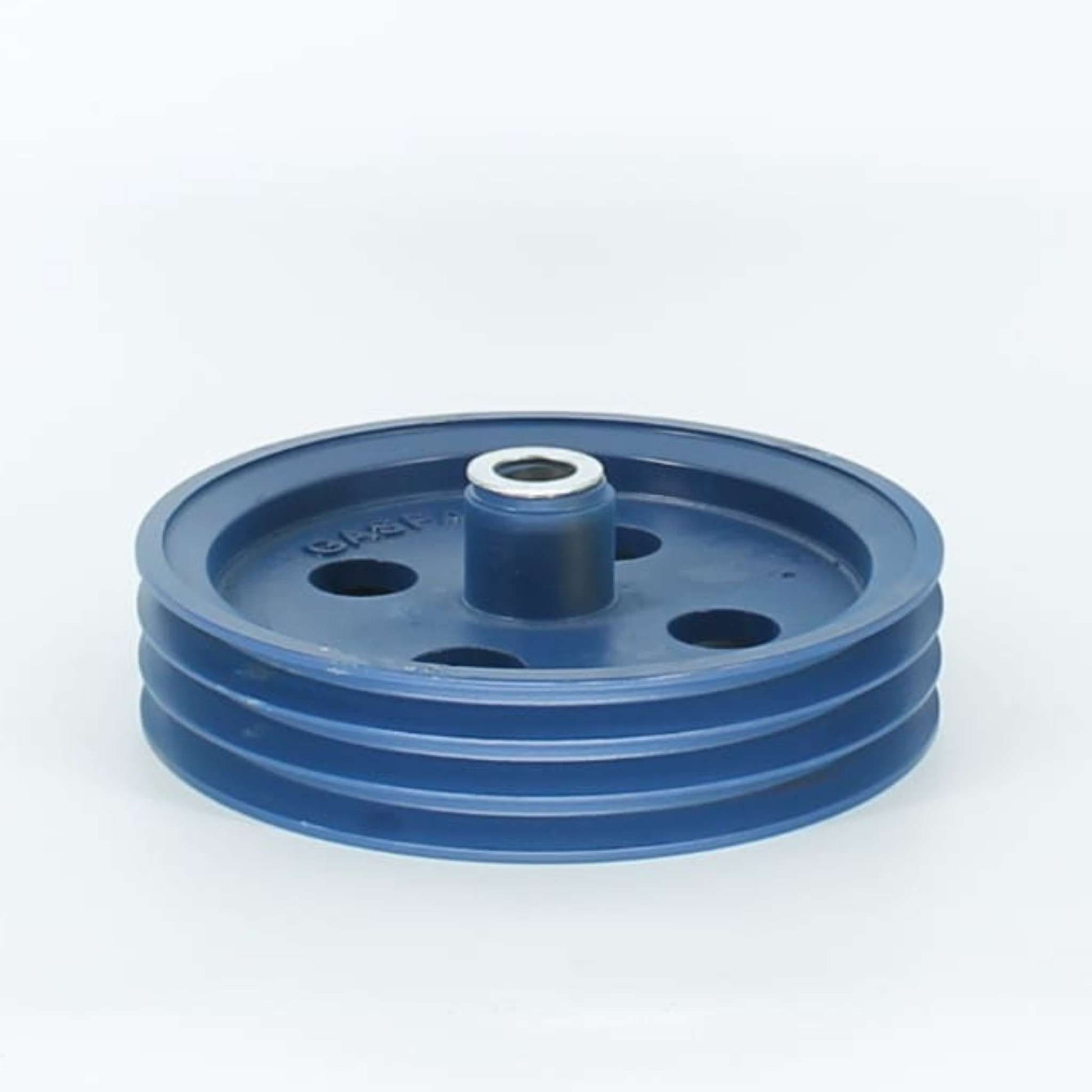 Polea triple original Gaspardo ref. 21120117 en posición 1. Polea de transmisión azul de tres canales con relieve de la marca válida para todos los modelos.