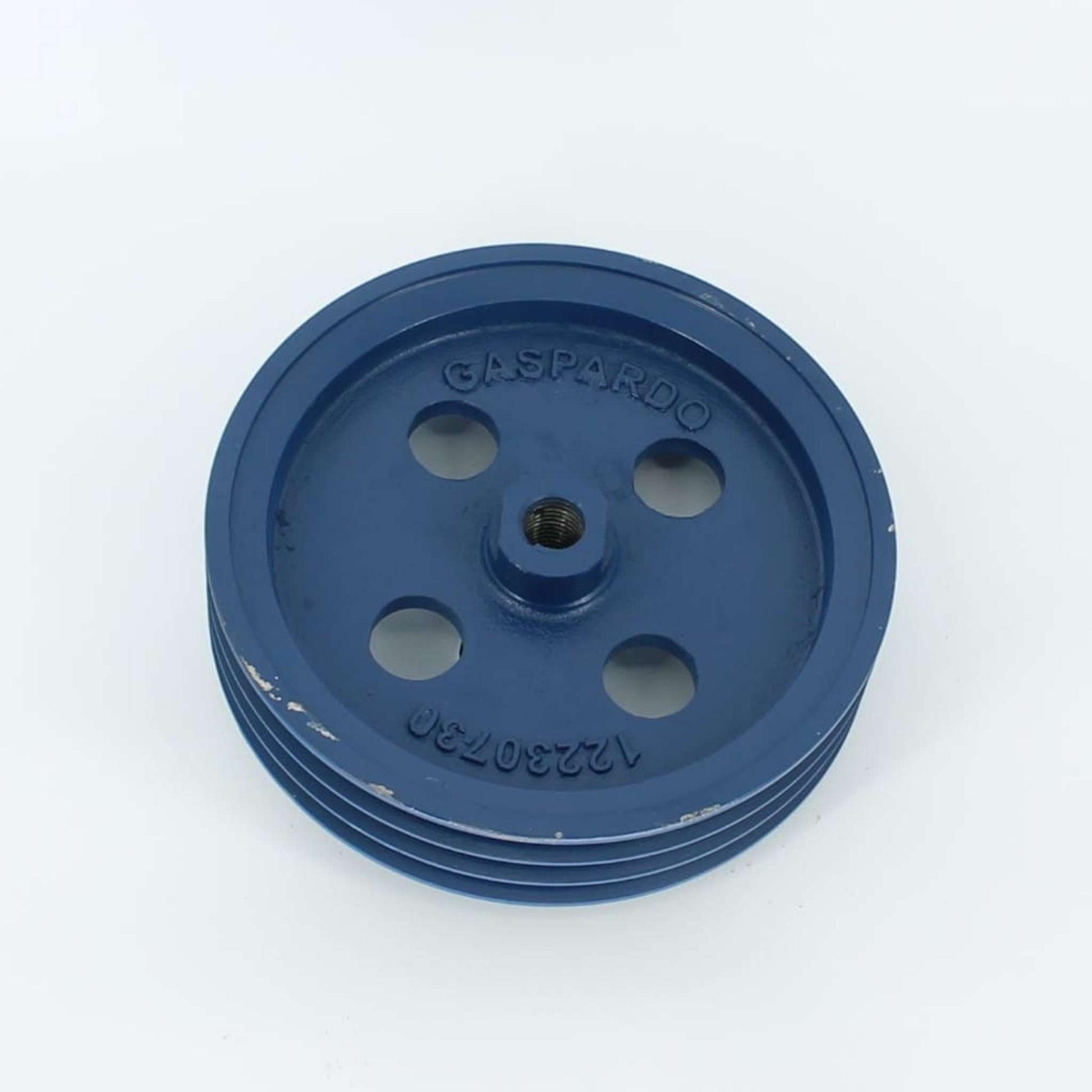 Polea triple original Gaspardo ref. 21120117 en posición 1. Polea de transmisión azul de tres canales con relieve de la marca válida para todos los modelos.