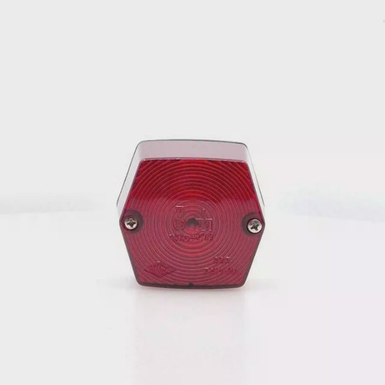 Piloto de posición trasera Rinder con diseño hexagonal y tecnología de bombilla, color rojo, 12 V, homologada E9. No incluye bombilla, ni cable.