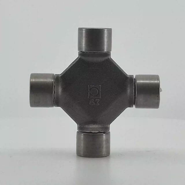 Cruceta original Bondioli & Pavesi para nudo homocinético gran angular de 27 x 100 mm con engrasador y circlips.
