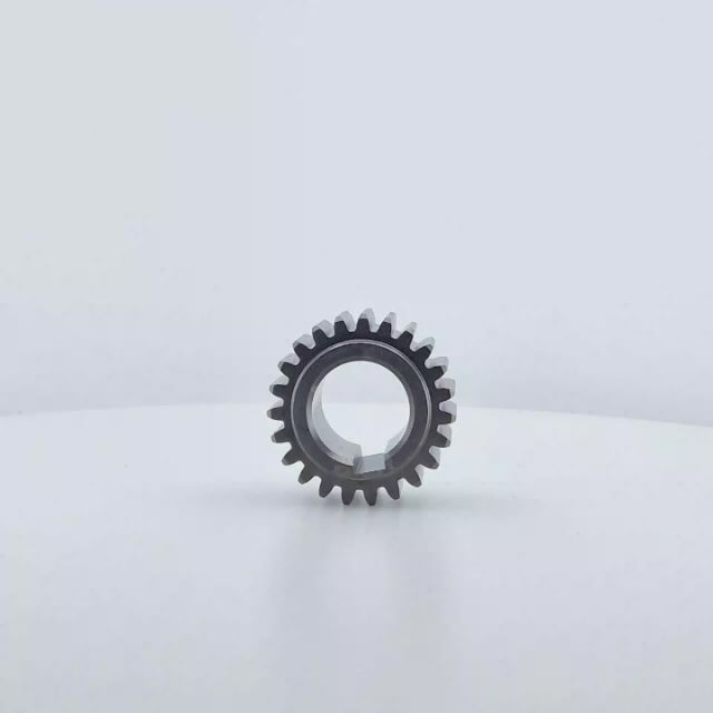 Piñón de 23 dientes (Z23) con chavetero ancho para depresores Battioni Pagani series MEC 6500, 8000, 9000, 11000 y 13500. Fabricación original Bondioli & Pavesi para alta resistencia.