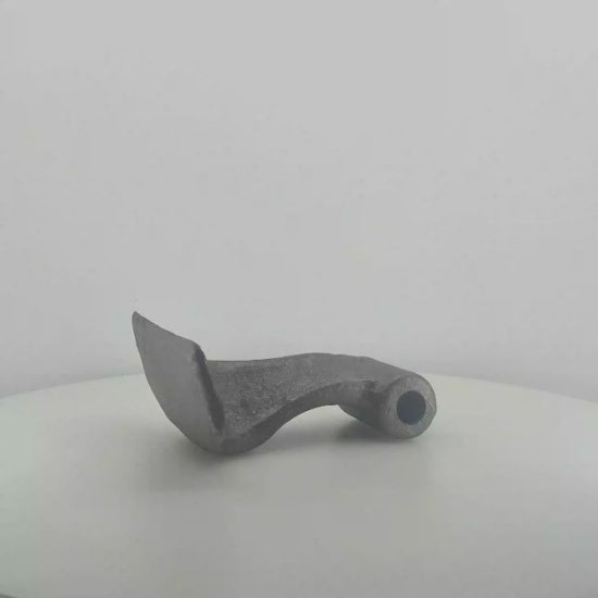 Martillo de acero forjado para desbrozadora o trituradora con base de corte de 160 mm, cabeza de acoplamiento de 70 mm y taladro de paso de 20,5 mm.