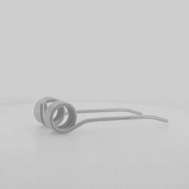 Púa de pick-up para rotoempacadora McHale. Fabricada por La Spirale en Italia, recambio compatible de alta resistencia, referencia RU1103.