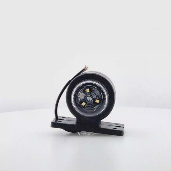 Piloto de gálibo LED de brazo corto para remolque o camión. Multivoltaje 12-24 V, protección IP67 y homologación E4.