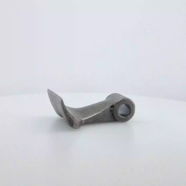 Martillo M37 para desbrozadora con medidas 40x85 mm y agujero de 16,5mm. Compatible con Dragone, Maschio / Gaspardo, OMARV, Peruzzo, Procomas, Sicma, Tierre, Perugini, Alpego, ACMA y Ubaldi.