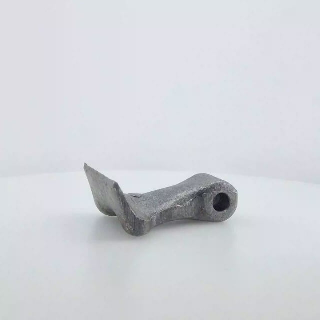 Martillo M37 para desbrozadora con medidas 40x85 mm y agujero de 14,5mm. Compatible con Agrimaster, Agromec, Falconero, Orsi, Zanon, INO, Talex, Del Morino, ACMA y Seppi.
