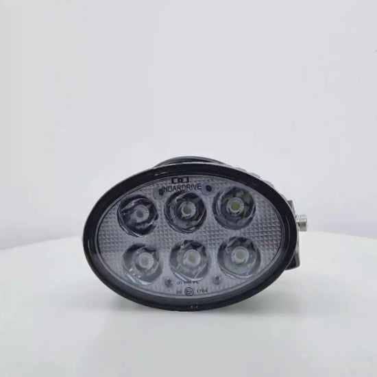 Faro de trabajo LED ovalado de largo alcance (6.600 lúmenes, 60 W) para 12-24 V, con 6 LEDs, que funciona a 12-60 VDC, con homologación IP68, ideal para tractores y maquinaria agrícola.