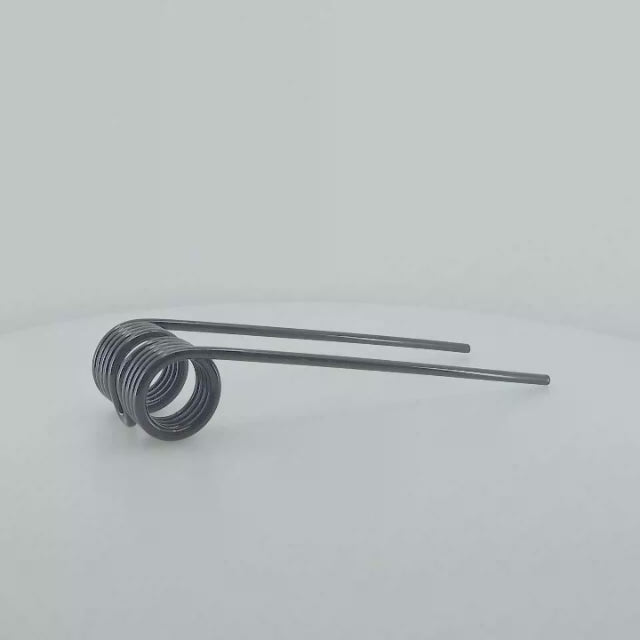 Púa de pick-up elástica adaptable para rotoempacadora Lely y Welger. Fabricada por La Spirale en Italia, recambio compatible de alta resistencia, referencia original 0940527200.