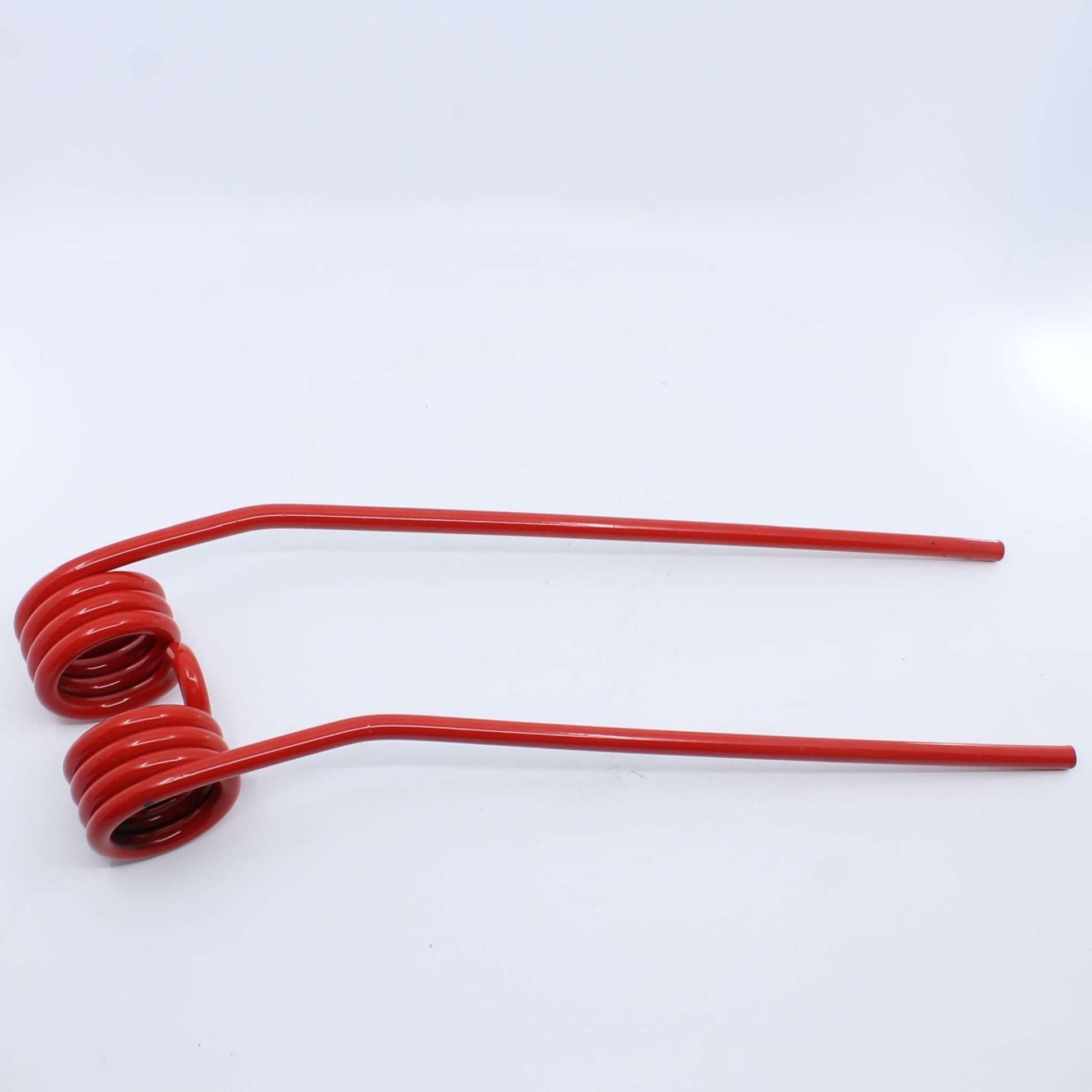 Púa elástica doble roja adaptable para henificador, henificadora o rastrillo Coma Eurodip (lado derecho). Fabricada por La Spirale en Italia con acero de 9 mm.