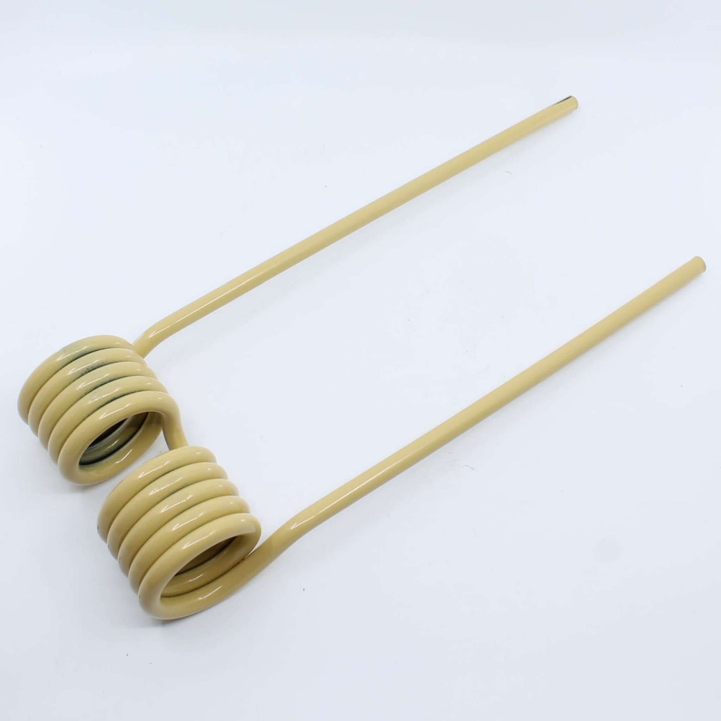 Púa elástica doble asimétrica color crema adaptable para henificador, henificadora o rastrillo Krone (lado izquierdo). Fabricada por La Spirale en Italia con acero de 10 mm, ref original 153015.1.