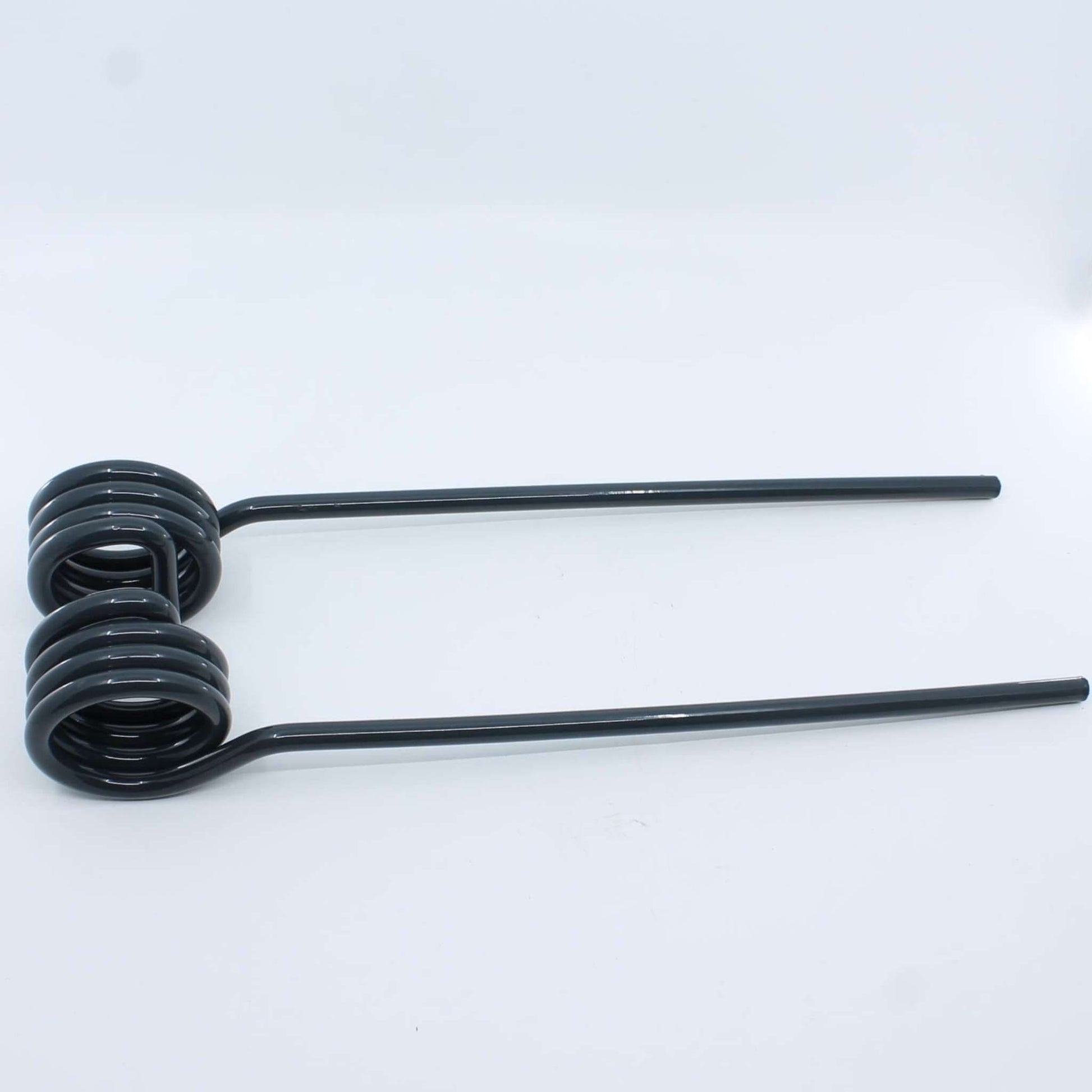 Púa elástica doble adaptable para henificador, henificadora o rastrillo de volteo Kuhn. Fabricada por La Spirale en Italia con acero de 9,5 mm de grosor, referencia original 57609000.