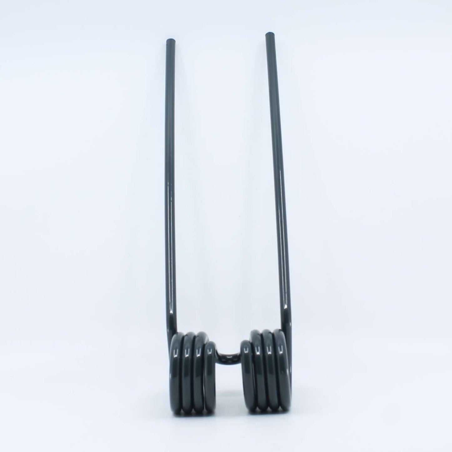 Púa elástica doble adaptable para henificador, henificadora o rastrillo de volteo Kuhn. Fabricada por La Spirale en Italia con acero de 9,5 mm de grosor, referencia original 57609000.