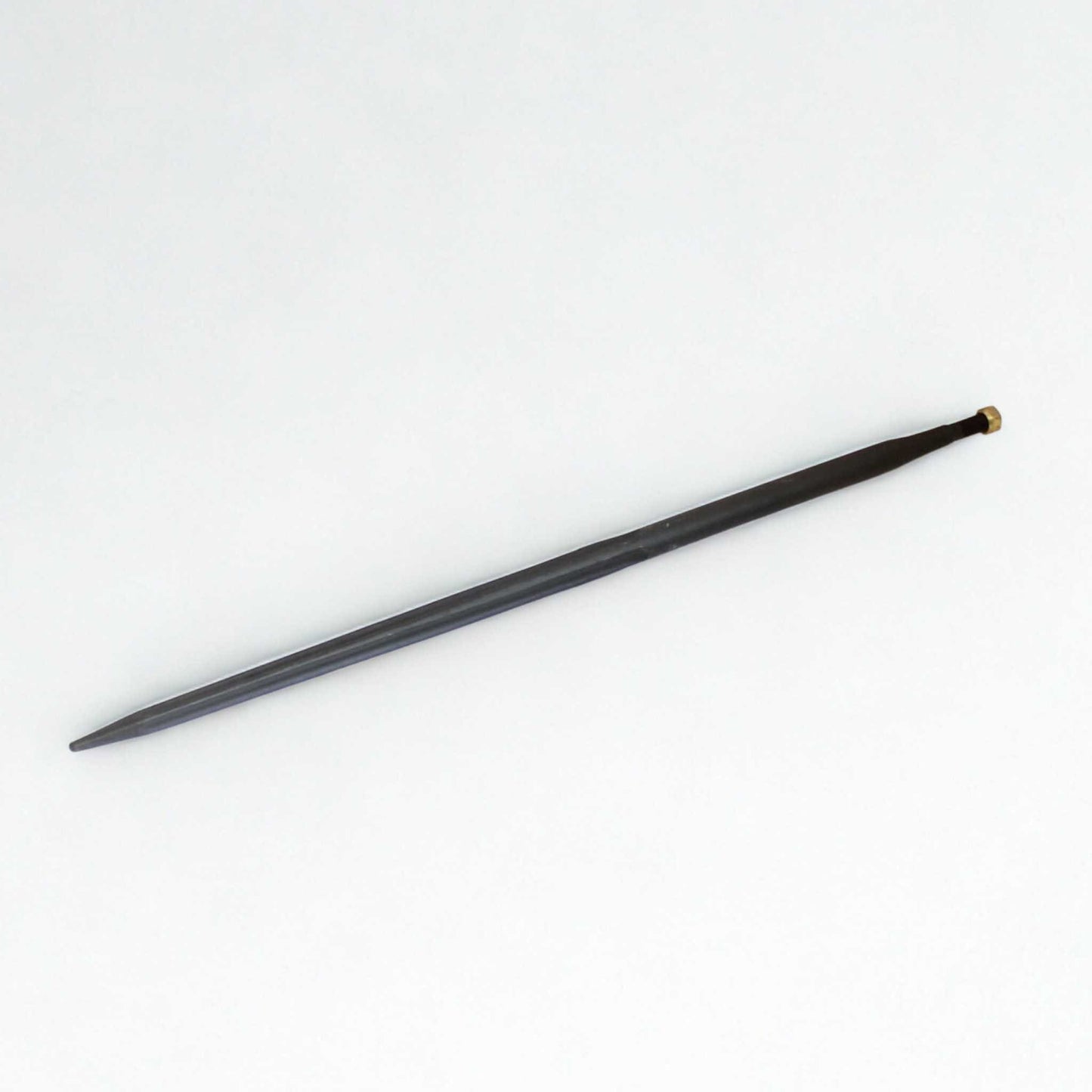 Púa carga pacas reforzada (diente o pincho para fardos). Longitud 1100 mm y diámetro 35 mm. Acero forjado.