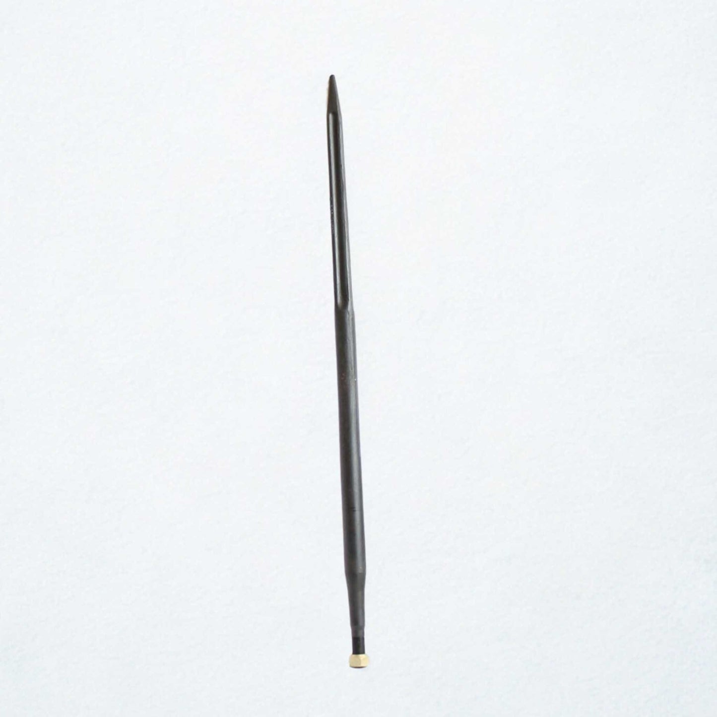 Púa carga pacas reforzada (diente o pincho para fardos). Longitud 930 mm y diámetro 35 mm. Acero forjado.