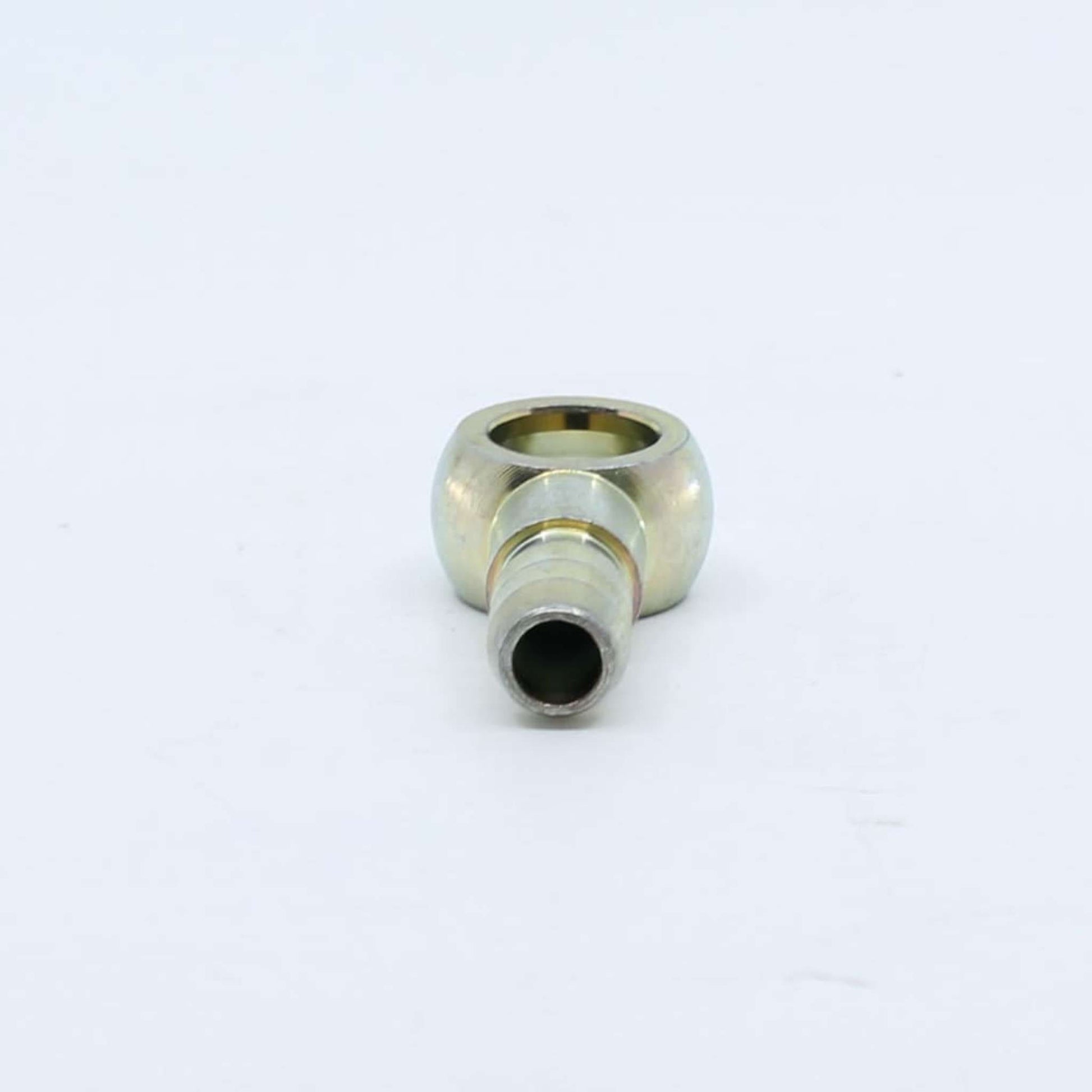 Racor de ojal o banjo zincado para circuito de gasóleo adaptable a tornillo de 14 mm con espiga para tubo de 8 mm.
