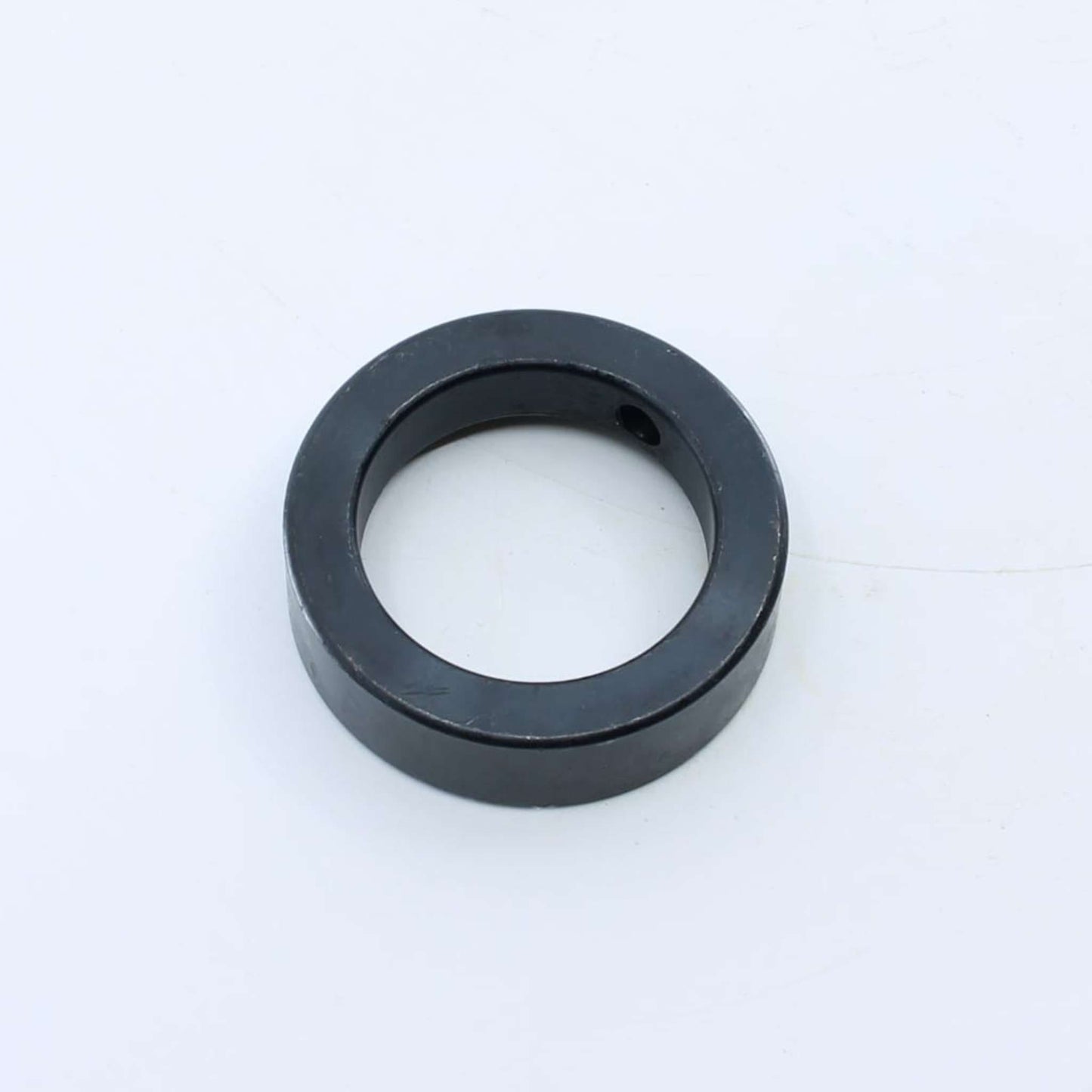 Conjunto de rodamiento agrícola de dos piezas para John Deere. Diámetro interior 44,45 mm, exterior 85 mm e incluye anillo de bloqueo.