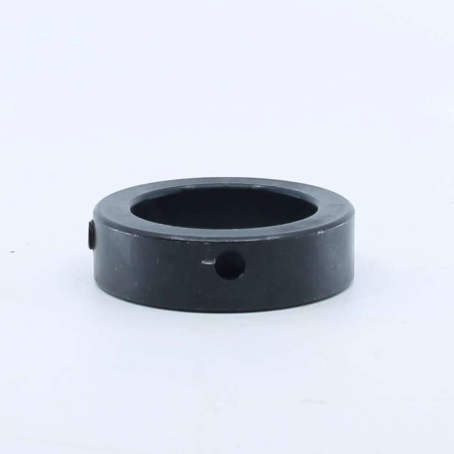 Conjunto de rodamiento agrícola de dos piezas para John Deere. Diámetro interior 44,45 mm, exterior 85 mm e incluye anillo de bloqueo.