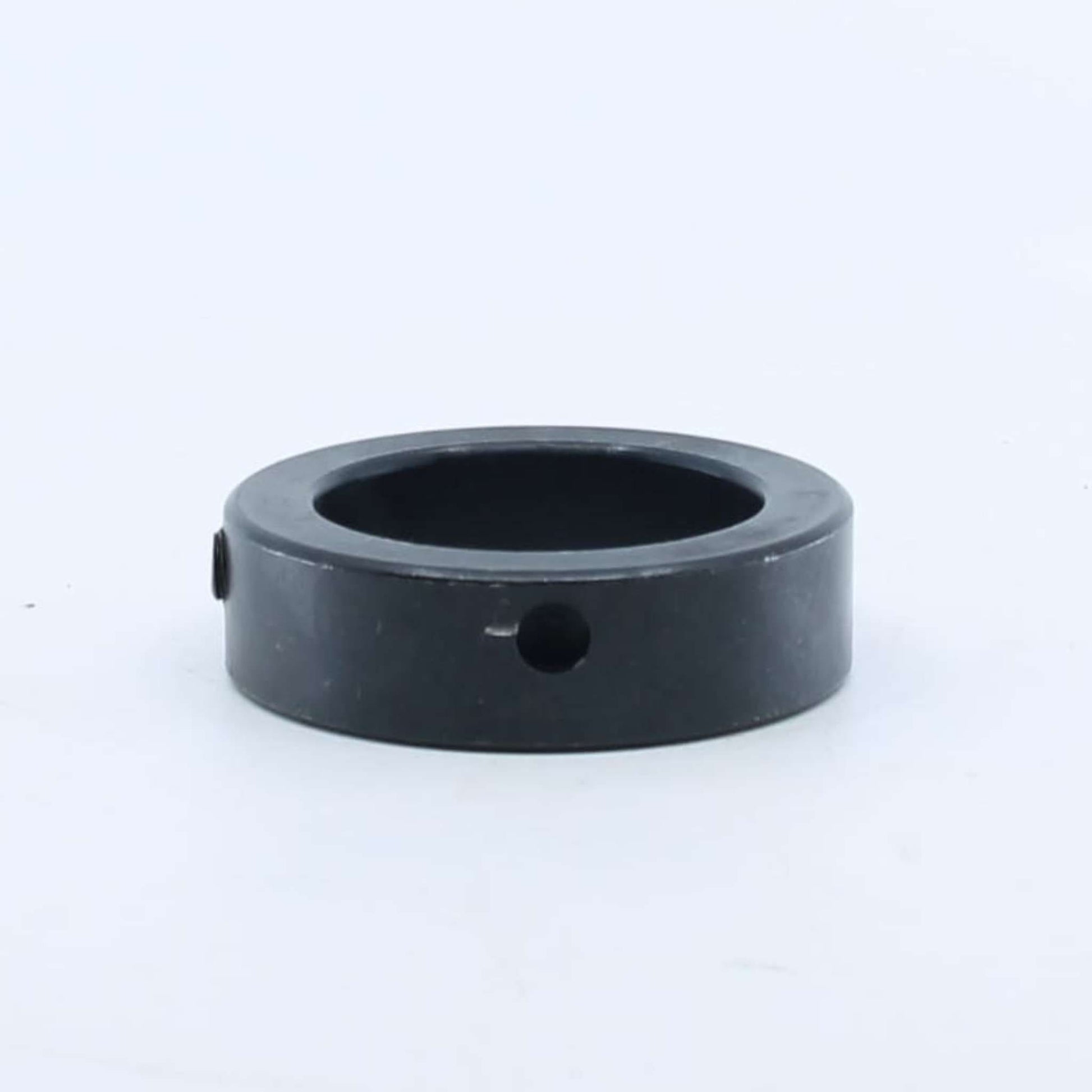 Conjunto de rodamiento agrícola de dos piezas para John Deere. Diámetro interior 44,45 mm, exterior 85 mm e incluye anillo de bloqueo.