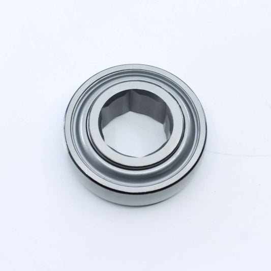 Rodamiento agrícola con pista exterior esférica (curva) e interior hexagonal de 31,77 mm y exterior de 72 mm para eje de rotoempacadora. Ancho interior de 17 mm y exterior de 25 mm.