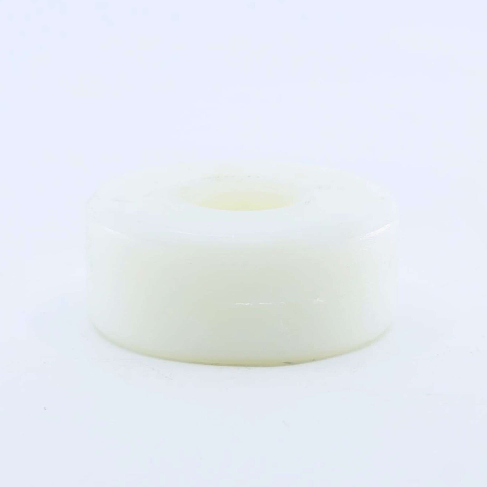 Rodillo de nylon blanco macizo para escala o cadena de remolque autocargador de forraje, con agujero interior de 20 mm de diámetro.
