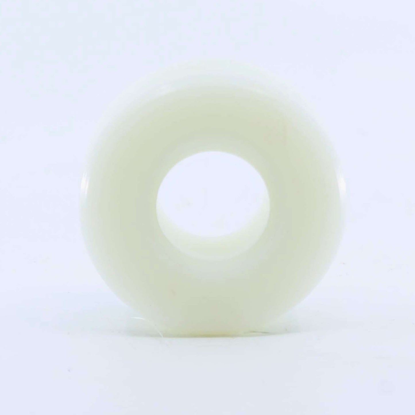 Rodillo de nylon blanco macizo para escala o cadena de remolque autocargador de forraje, con agujero interior de 25 mm de diámetro.
