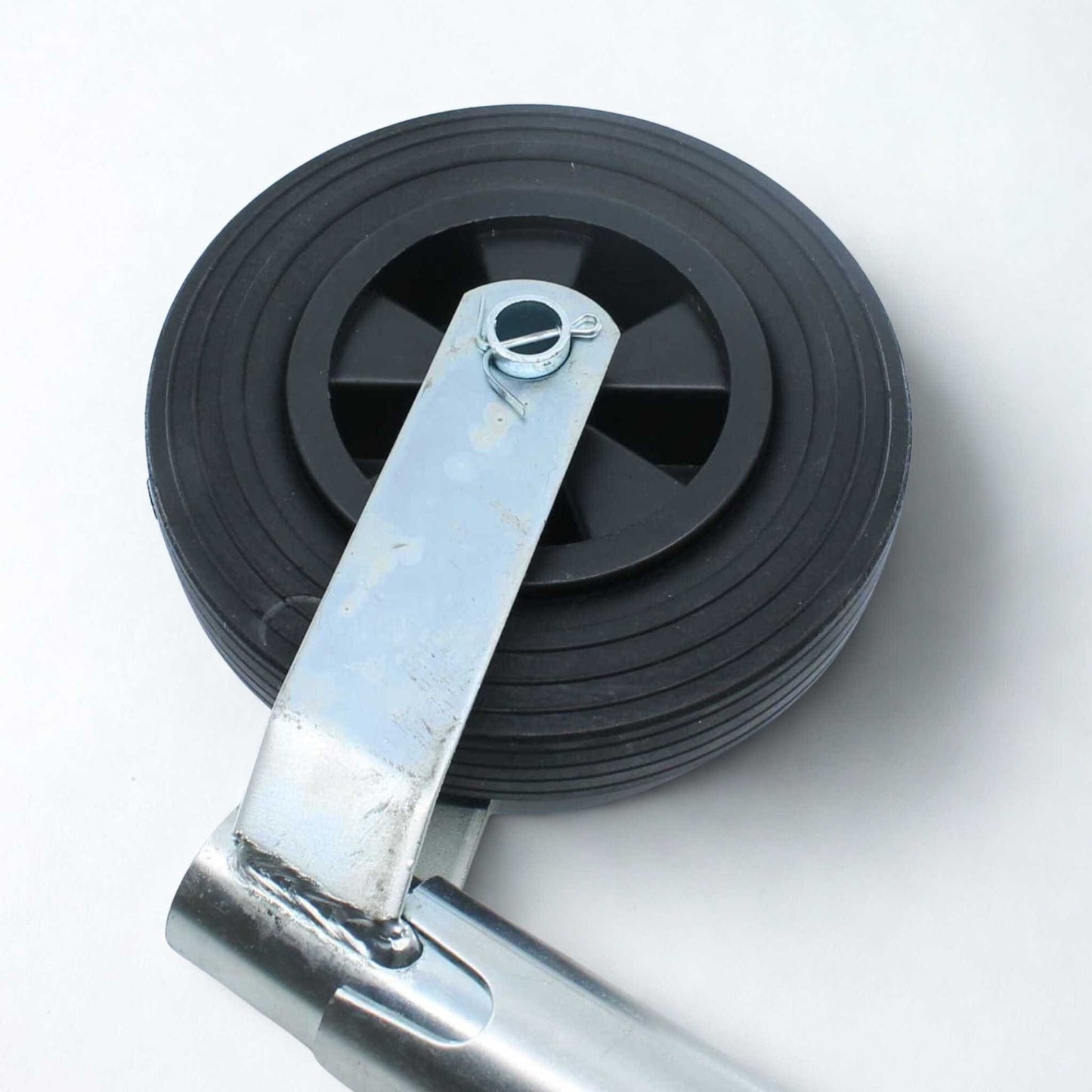 Rueda jockey para remolque y caravana, con un diámetro de 48 mm y una capacidad de carga máxima de 100 kg.