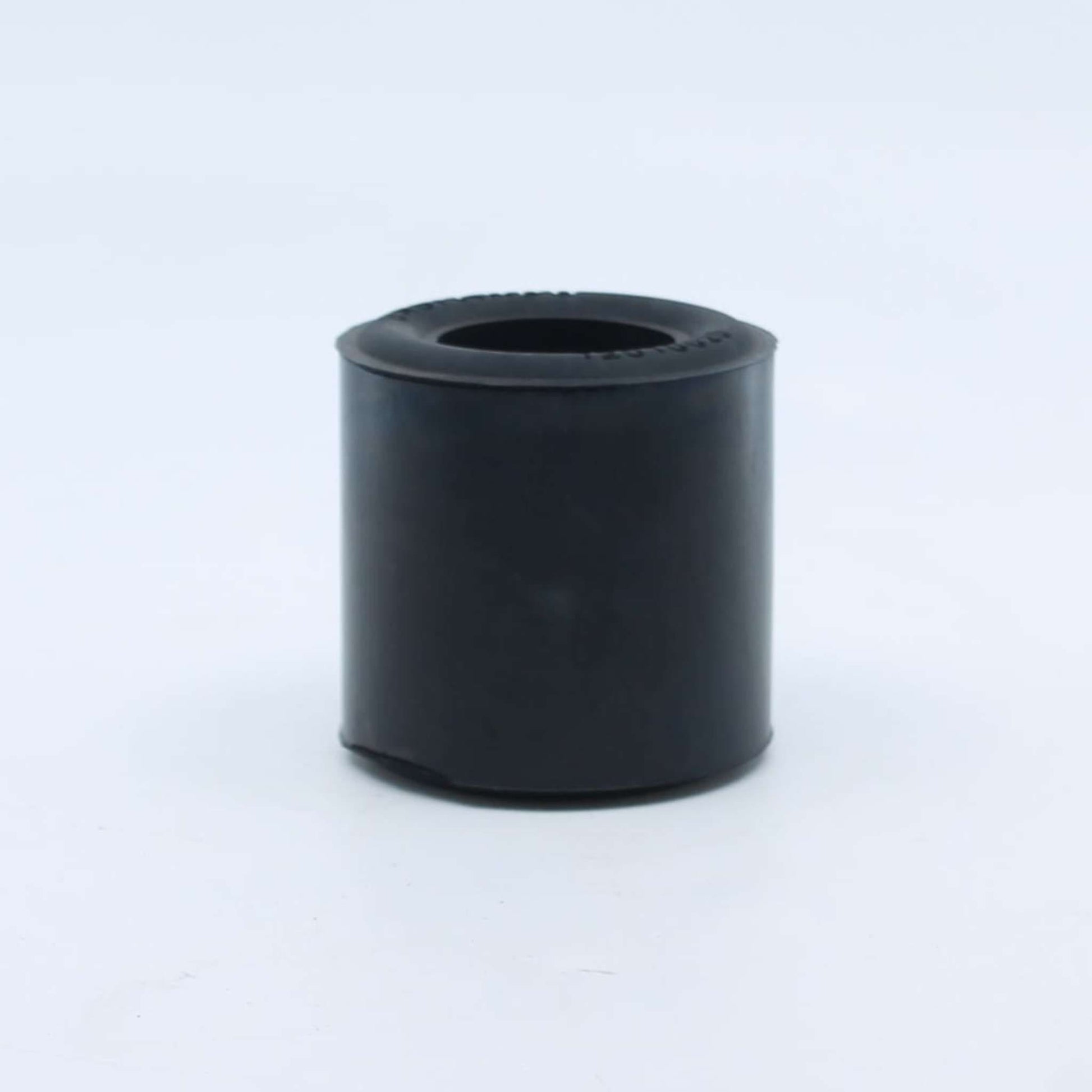 Silentblock de caucho original Gaspardo referencia 21030027. Casquillo amortiguador elástico de elastómero para absorción de vibraciones en posición 37.
