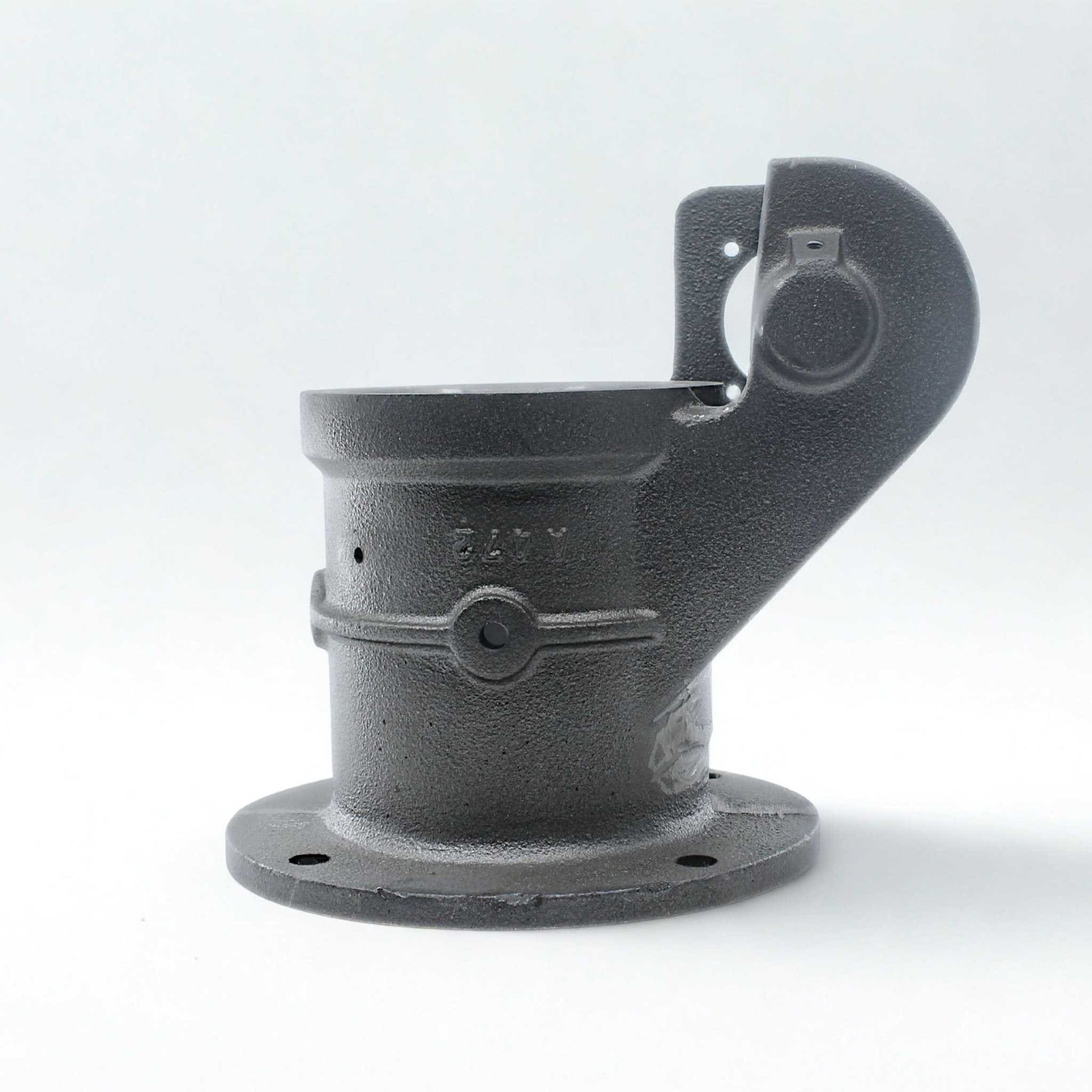 Soporte o base giratoria de cañón original de Battioni Pagani. Repuesto oficial para la fijación del cañón de descarga en cisternas. Fabricado en acero reforzado para soportar la presión y vibraciones.