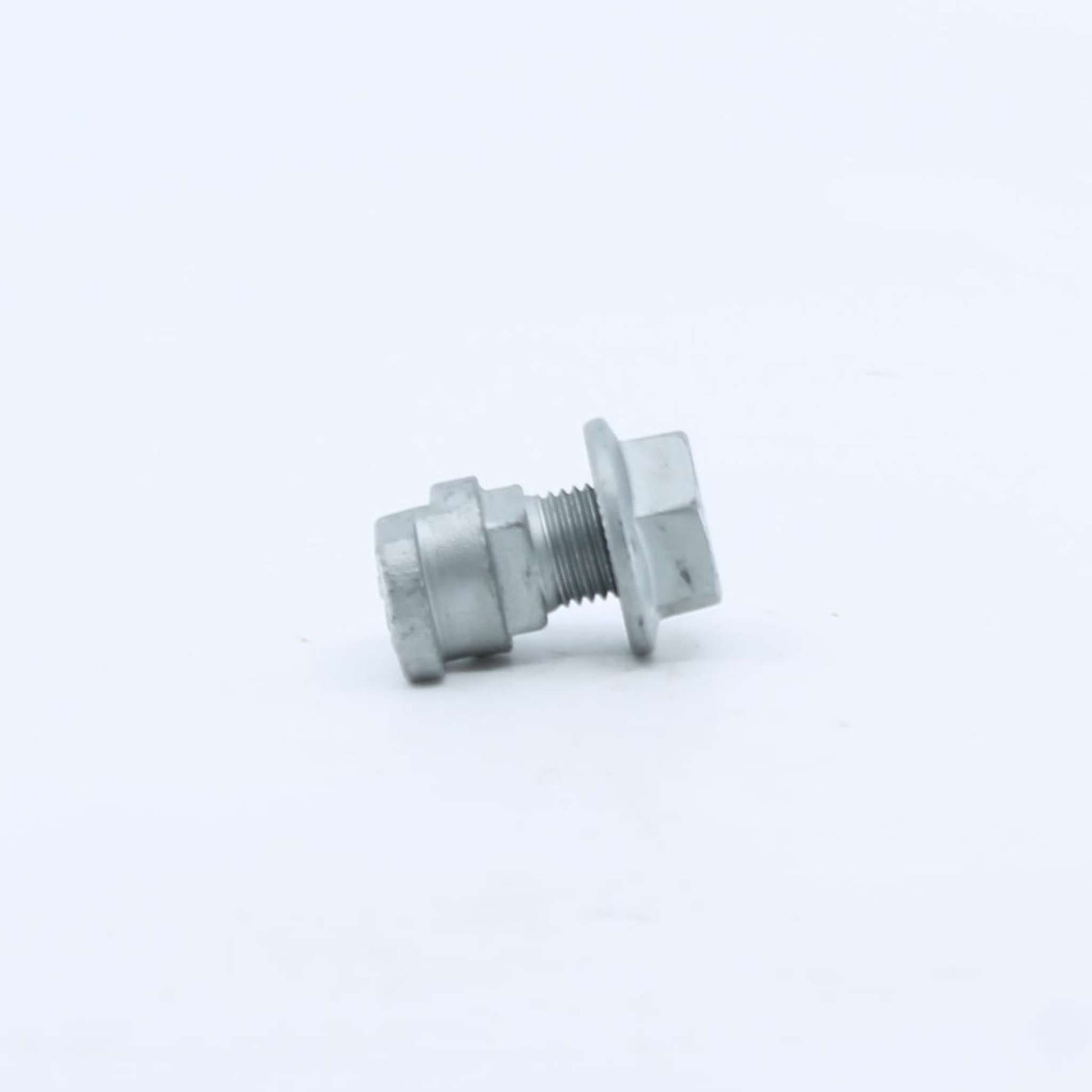 Tornillo de cuchilla Tipo 2 para sistema de enganche rápido adaptable a segadora Fella SM. Incluye tuerca con brida y arandela estriada, referencia 426883.