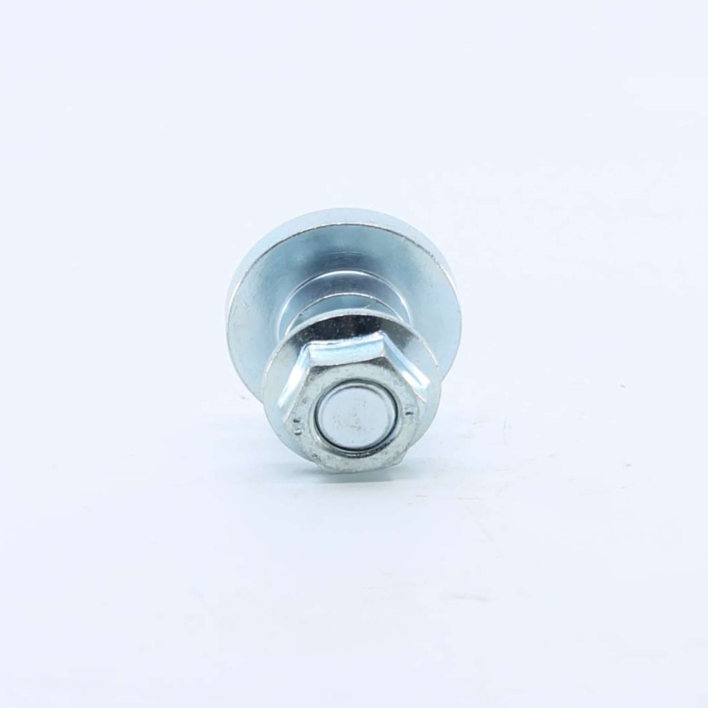 Tornillo portacuchillas con tuerca autoblocante estriada adaptable a segadora rotativa Claas. Tipo de producto de alta resistencia para barra de corte.