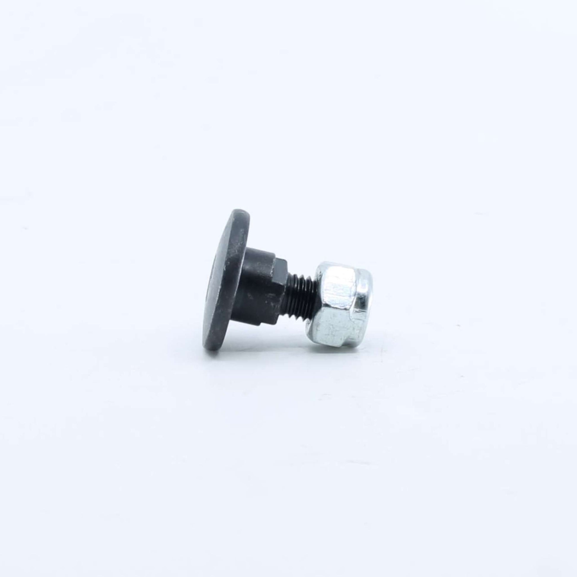 Tornillo portacuchillas con tuerca adaptable para segadora Kuhn GMD 44,55 y 66. Medidas M10, asiento liso diámetro 16 mm y resistencia 12.9, referencia 56210100.