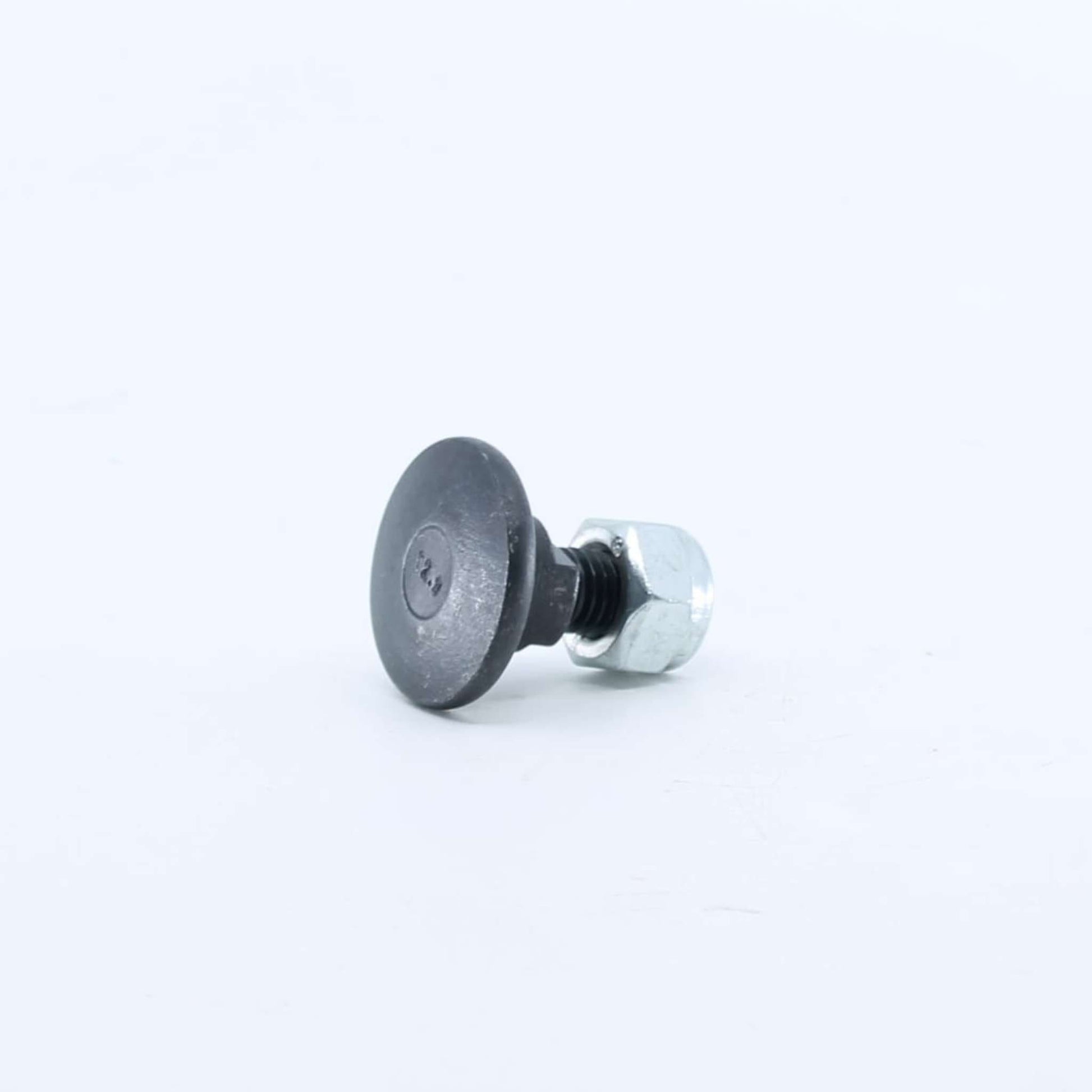 Tornillo portacuchillas con tuerca adaptable para segadora Kuhn GMD 44,55 y 66. Medidas M10, asiento liso diámetro 16 mm y resistencia 12.9, referencia 56210100.