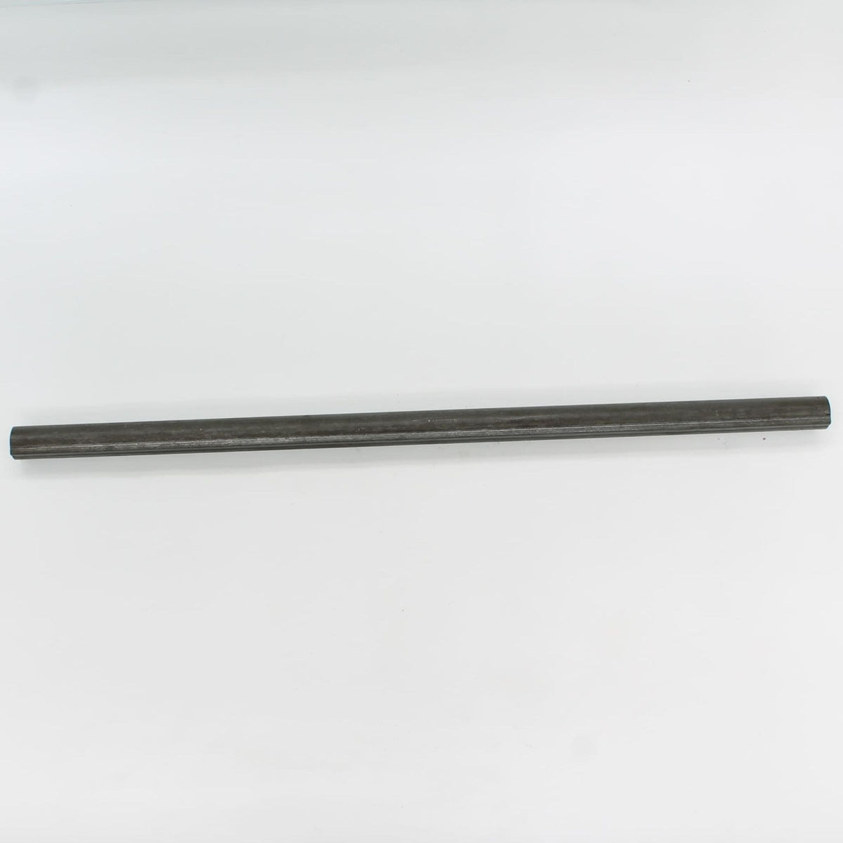 Tubo de transmisión cardán con perfil limón interior macho. Medida 40 x 34,5 mm, grosor de 3 mm y longitud de 2 metros.
