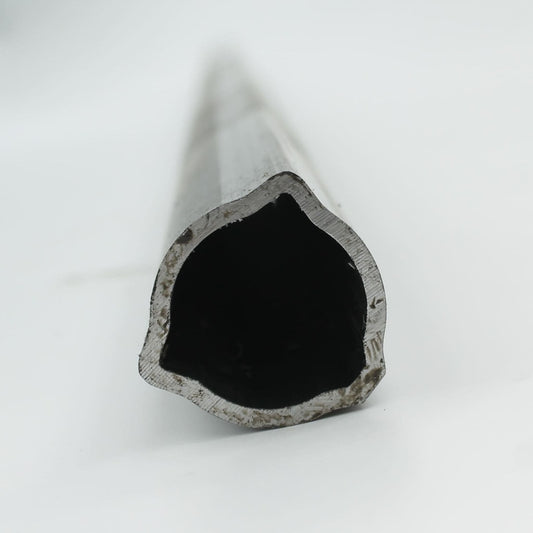 Tubo de transmisión cardán con perfil triangular exterior hembra. Medida 32,5 mm, grosor 2,6 mm y longitud de 2 metros.
